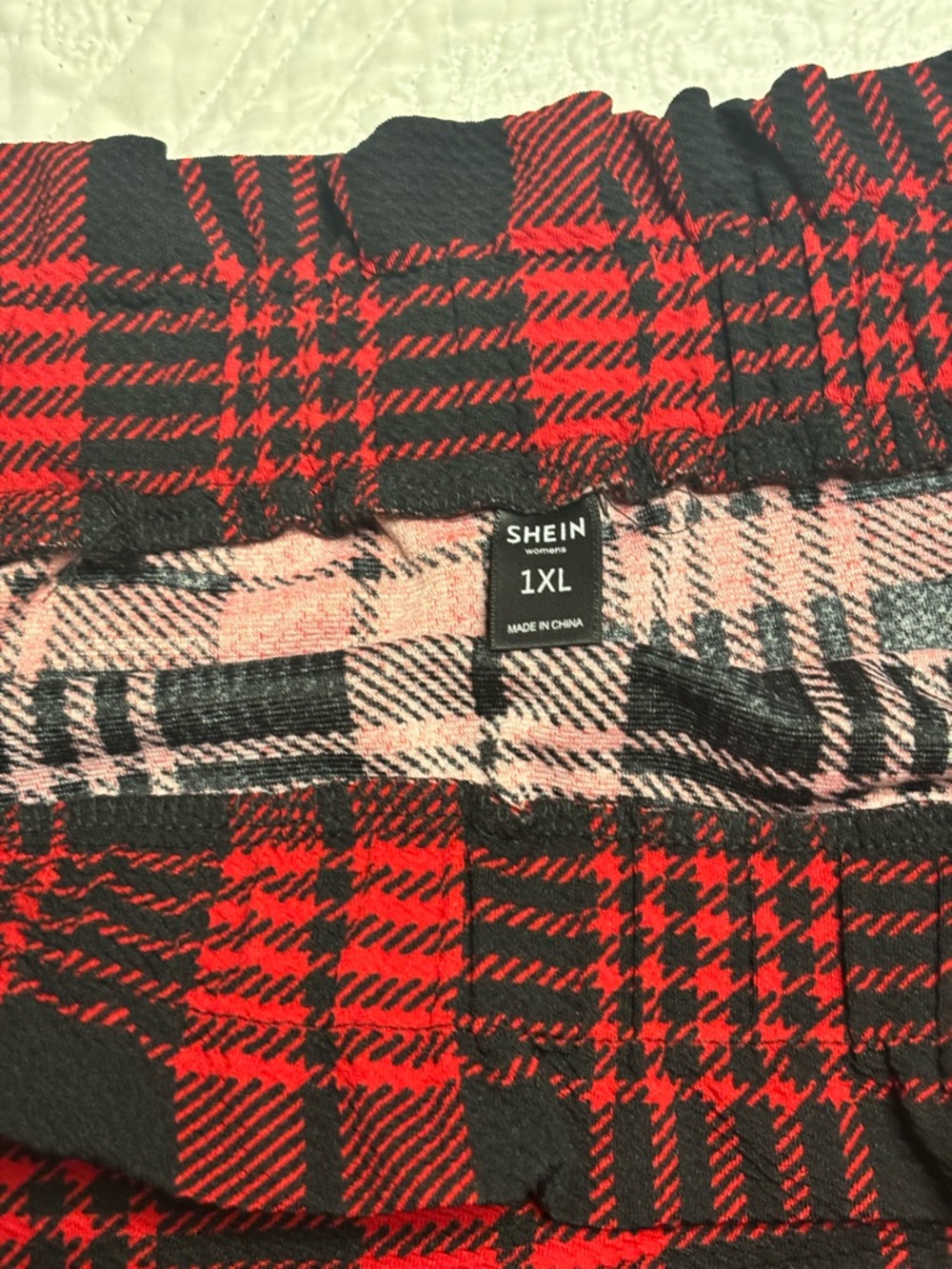 SHEIN Red and Black Plaid Mini Skirt - Picture 2 of 2